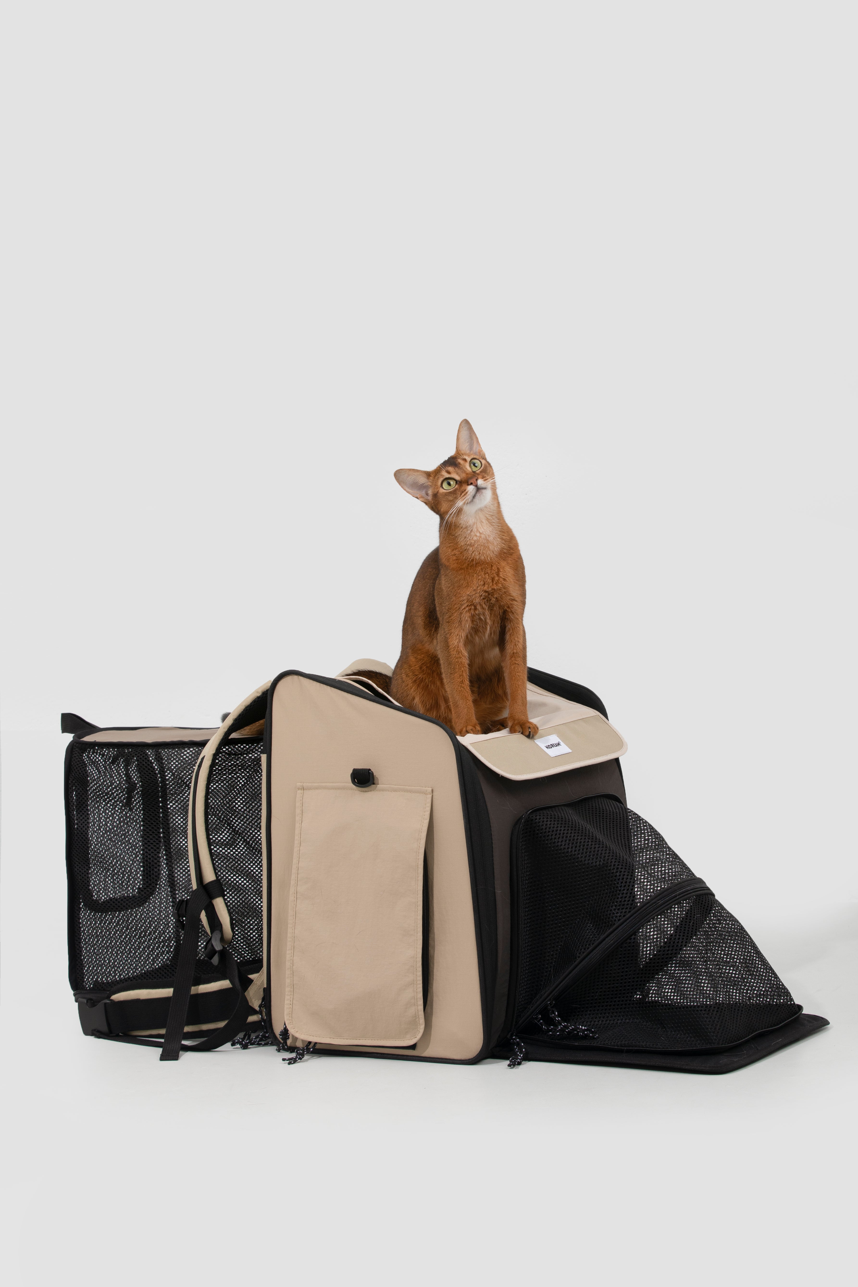 Dual-Expandable Tent Pet Backpack Carrier for Cats & Small Dogs - HiDREAM Australia