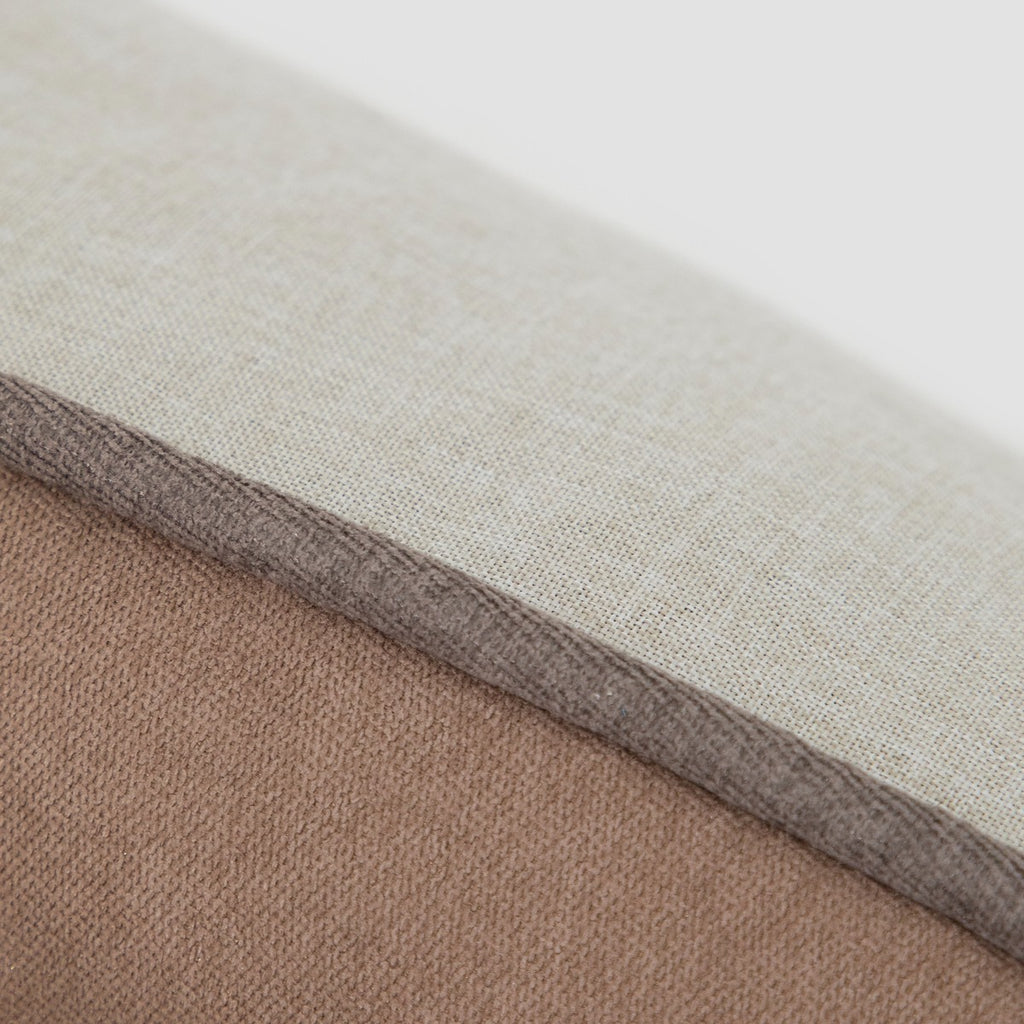 HiDREAM Four-Season Pet Bed fabric texture close-up. Soft, durable materials for year-round pet comfort and support.