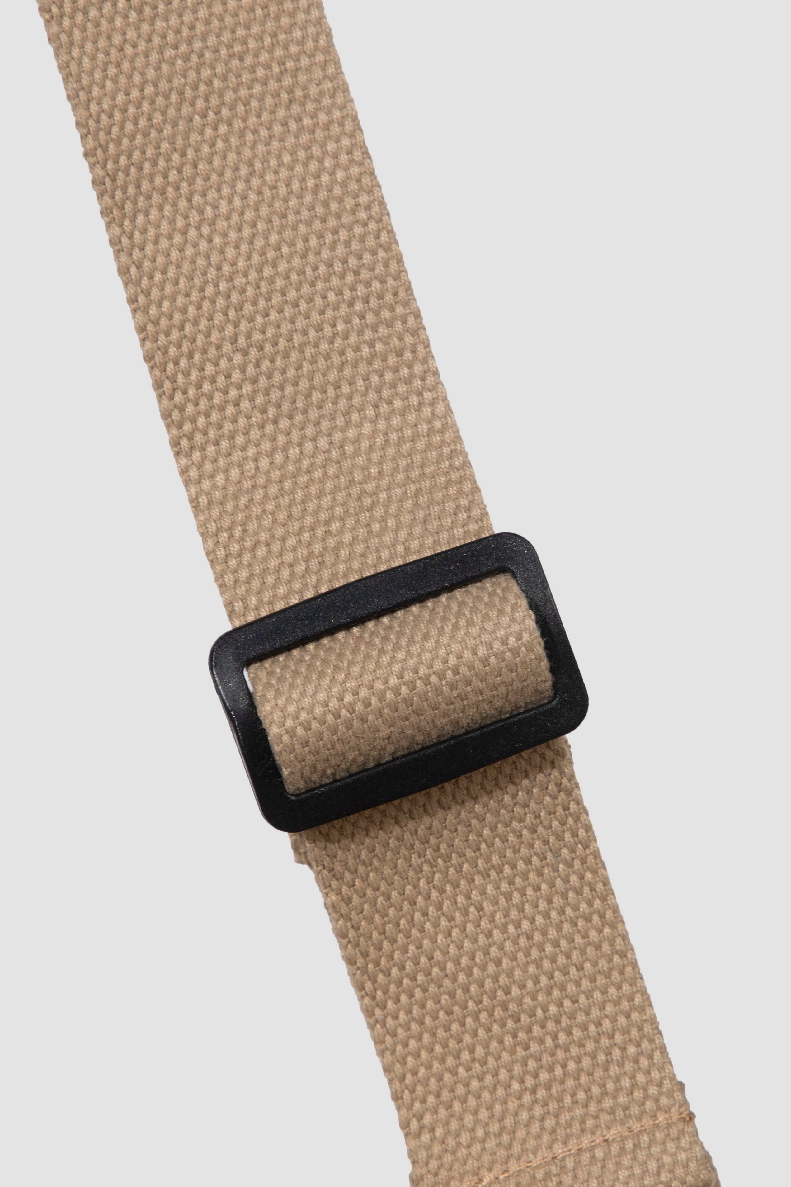 Adjustable beige strap on HiDREAM Sling Pet Carrier. Key feature of the 3-in-1 papoose bag for stylish and secure pet travel in Australia.