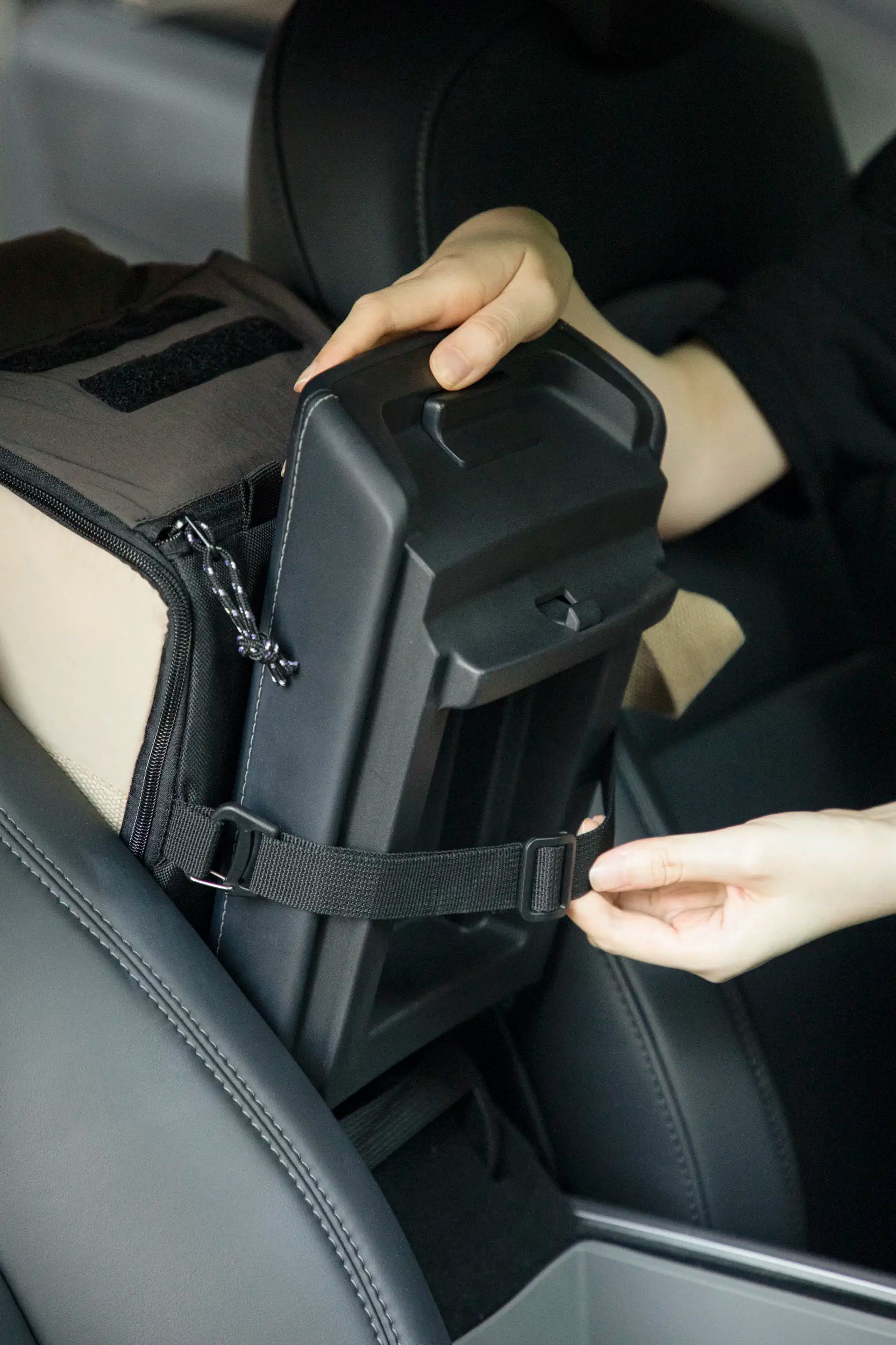 Open-Top Console Pet Carrier – Car Booster Seat & Tote
