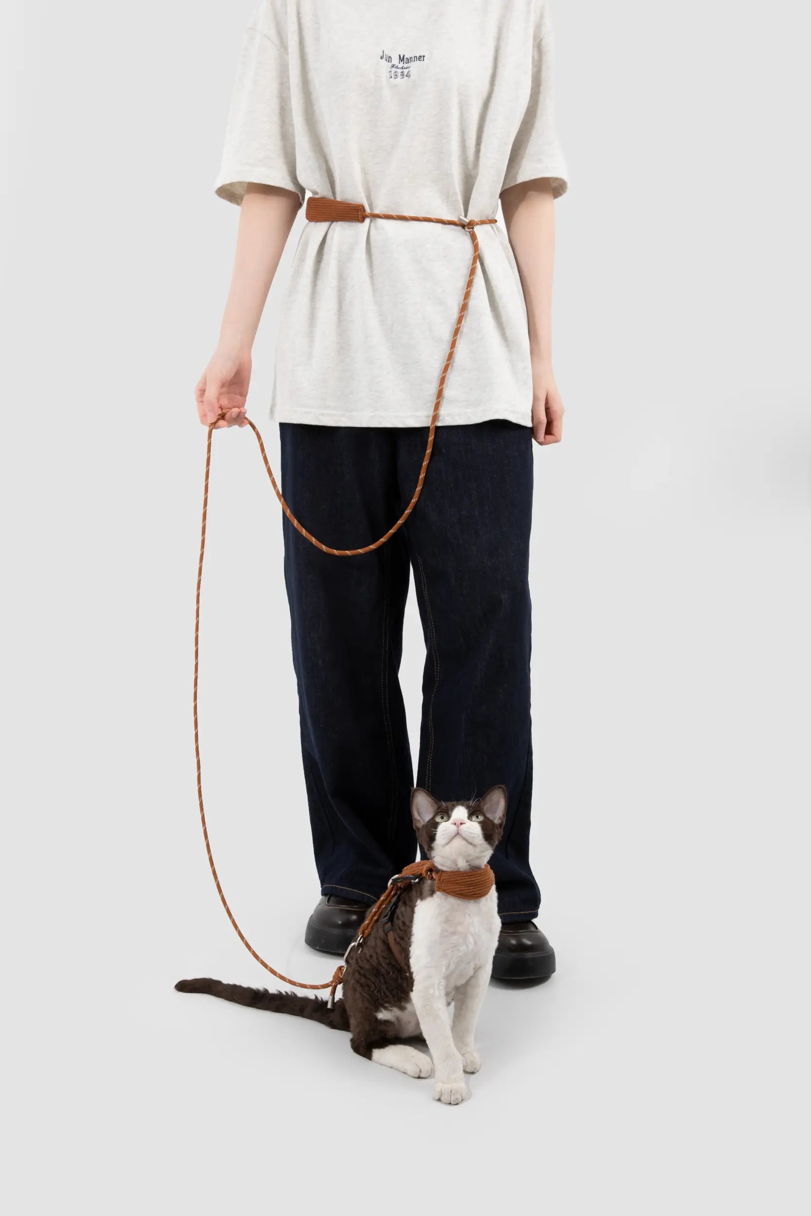 Corduroy Cat Harness & Leash Set – Escape-Proof, Hands-Free Walking