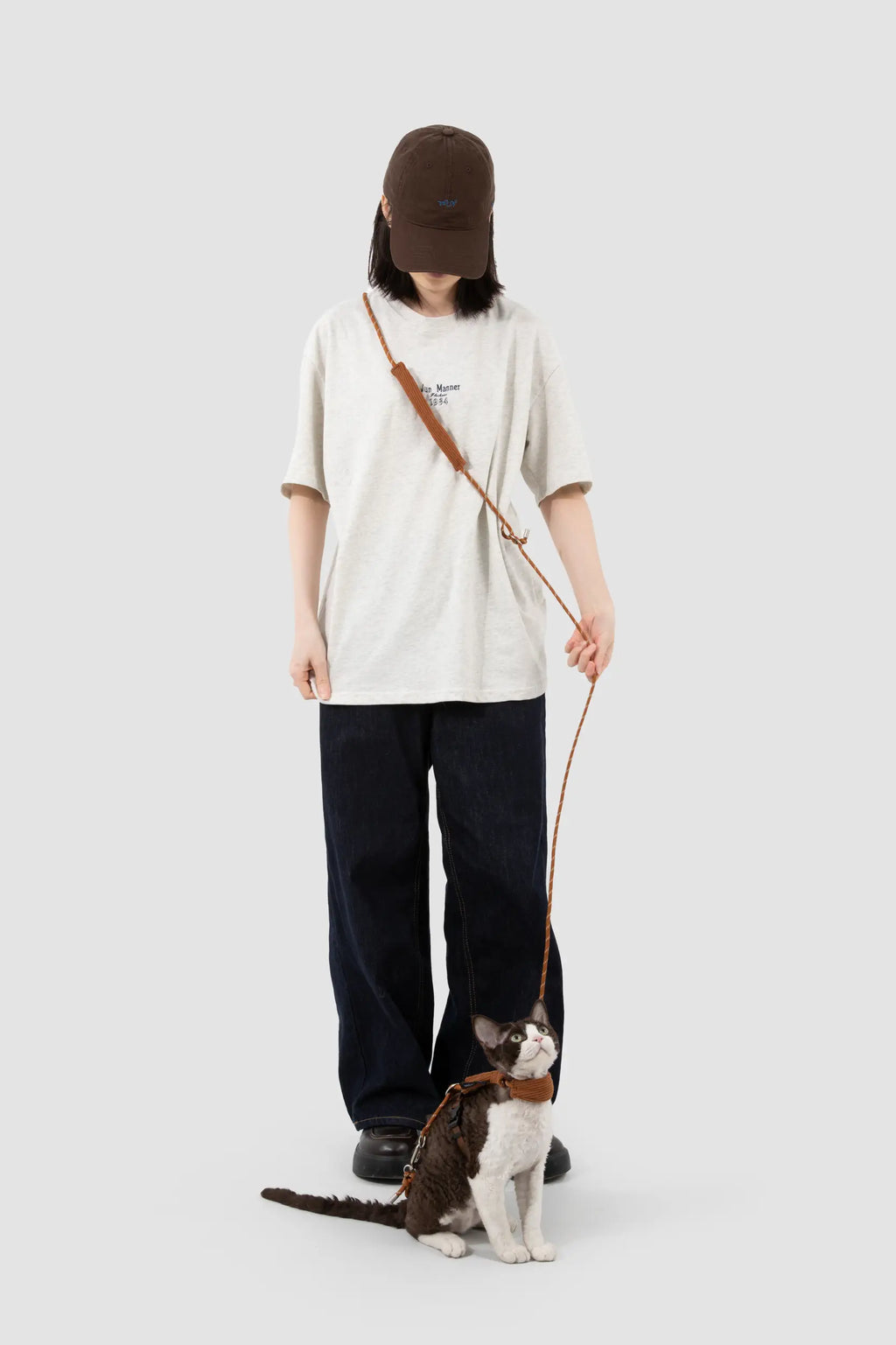 Corduroy Cat Harness & Leash Set – Escape-Proof, Hands-Free Walking