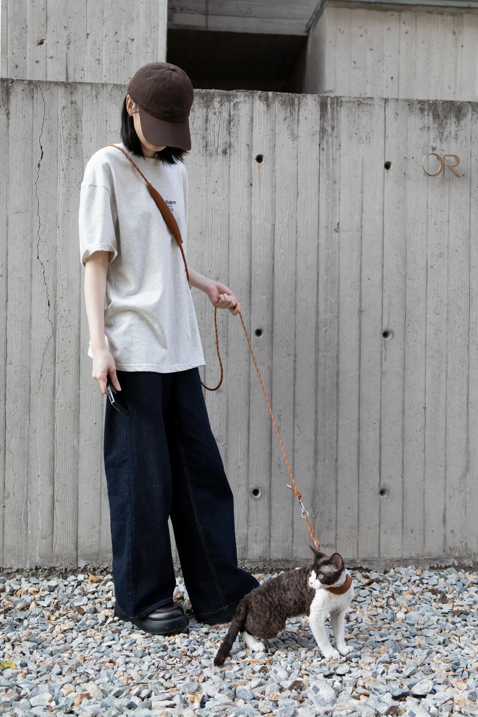 Corduroy Cat Harness & Leash Set – Escape-Proof, Hands-Free Walking